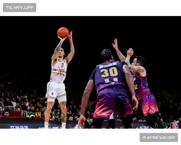 北控豪斯首秀展现组织能力 9助攻盘活全队进攻